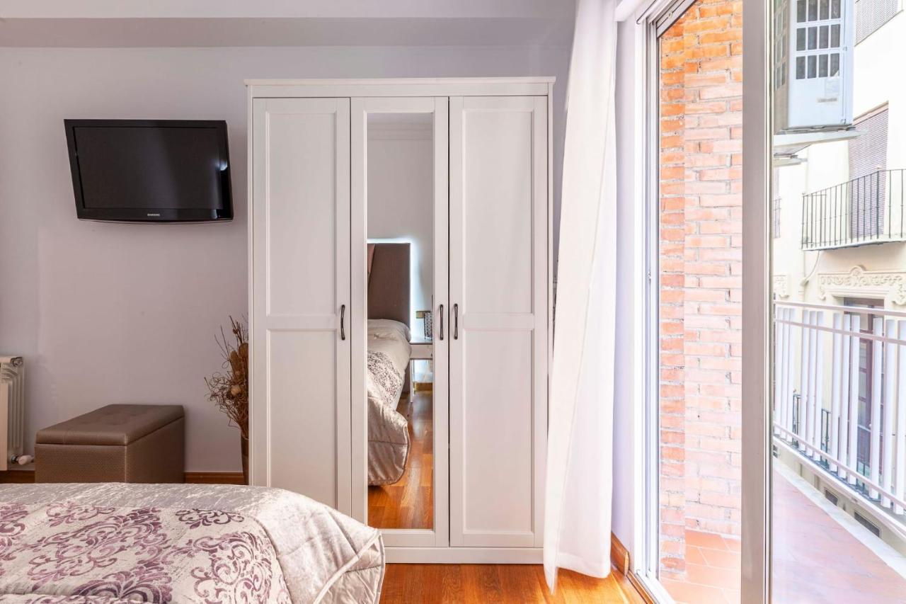 Mariana Pineda Centro Apartment *