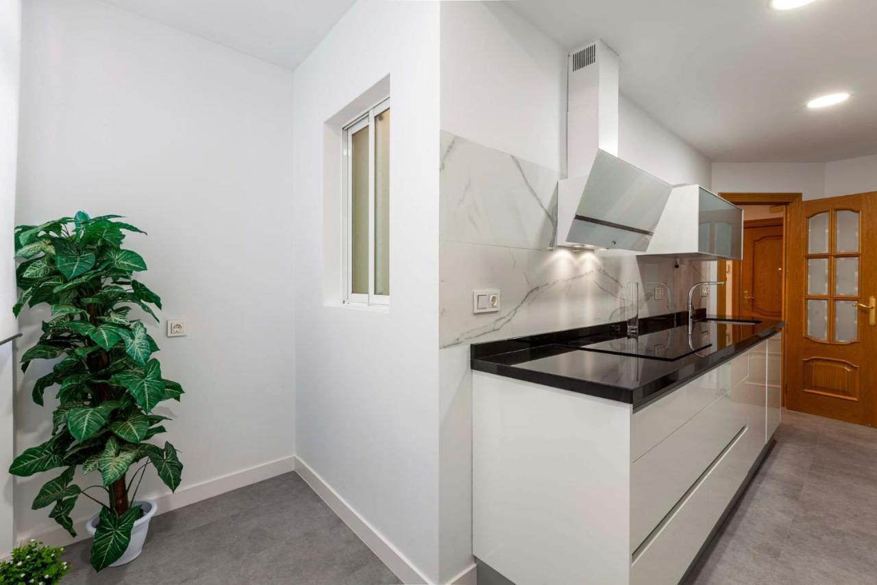 Mariana Pineda Centro Apartment